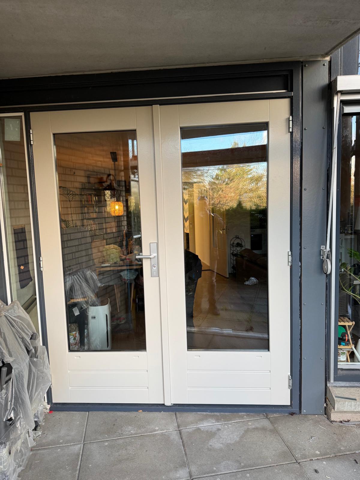 Project 9 door Deurenbazen